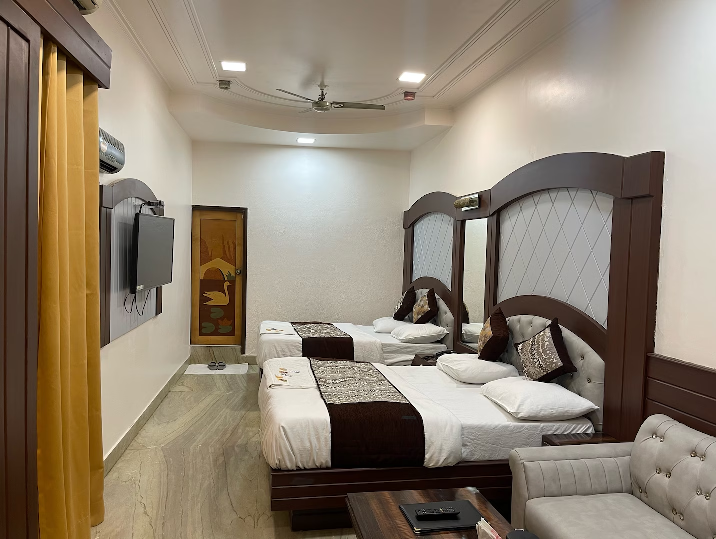1 x Four  Bed  Room